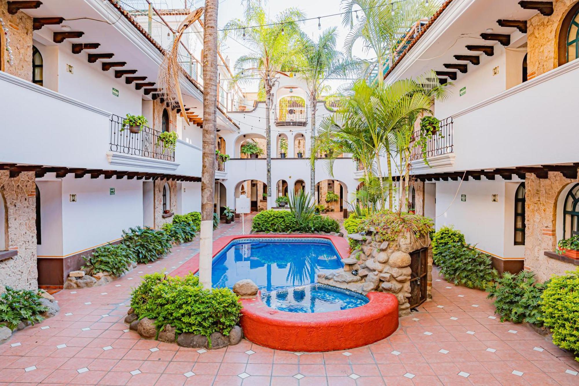 Hotel Zapotlan Ciudad Guzman Bagian luar foto