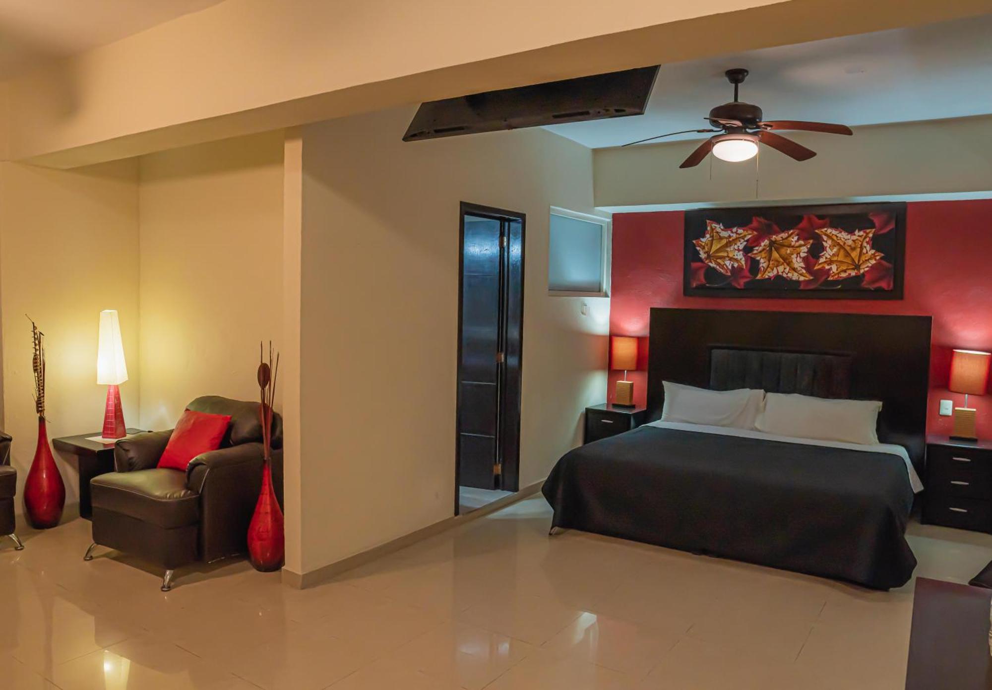 Hotel Zapotlan Ciudad Guzman Bagian luar foto