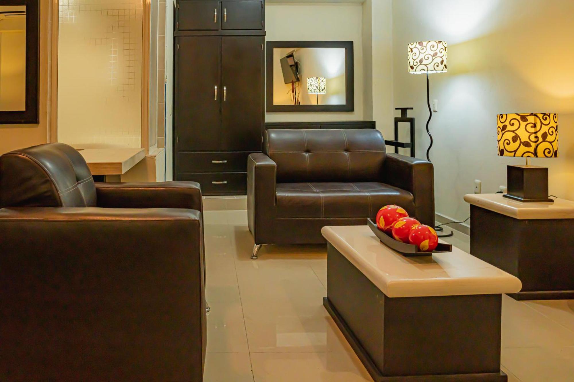 Hotel Zapotlan Ciudad Guzman Bagian luar foto
