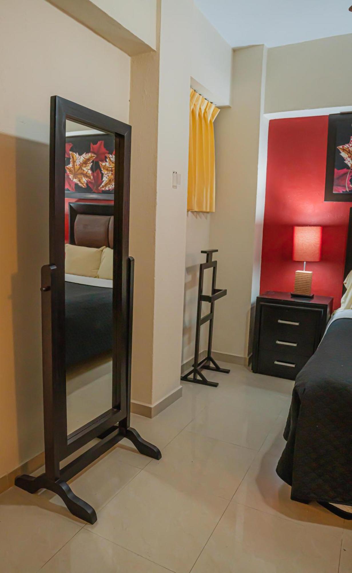 Hotel Zapotlan Ciudad Guzman Bagian luar foto