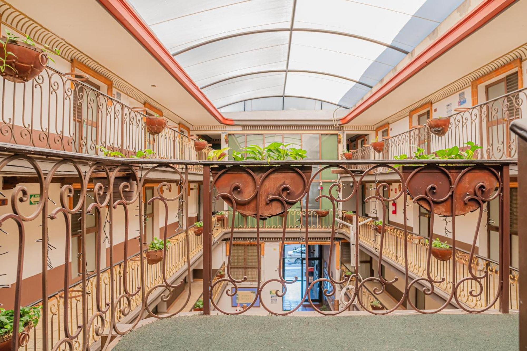 Hotel Zapotlan Ciudad Guzman Bagian luar foto
