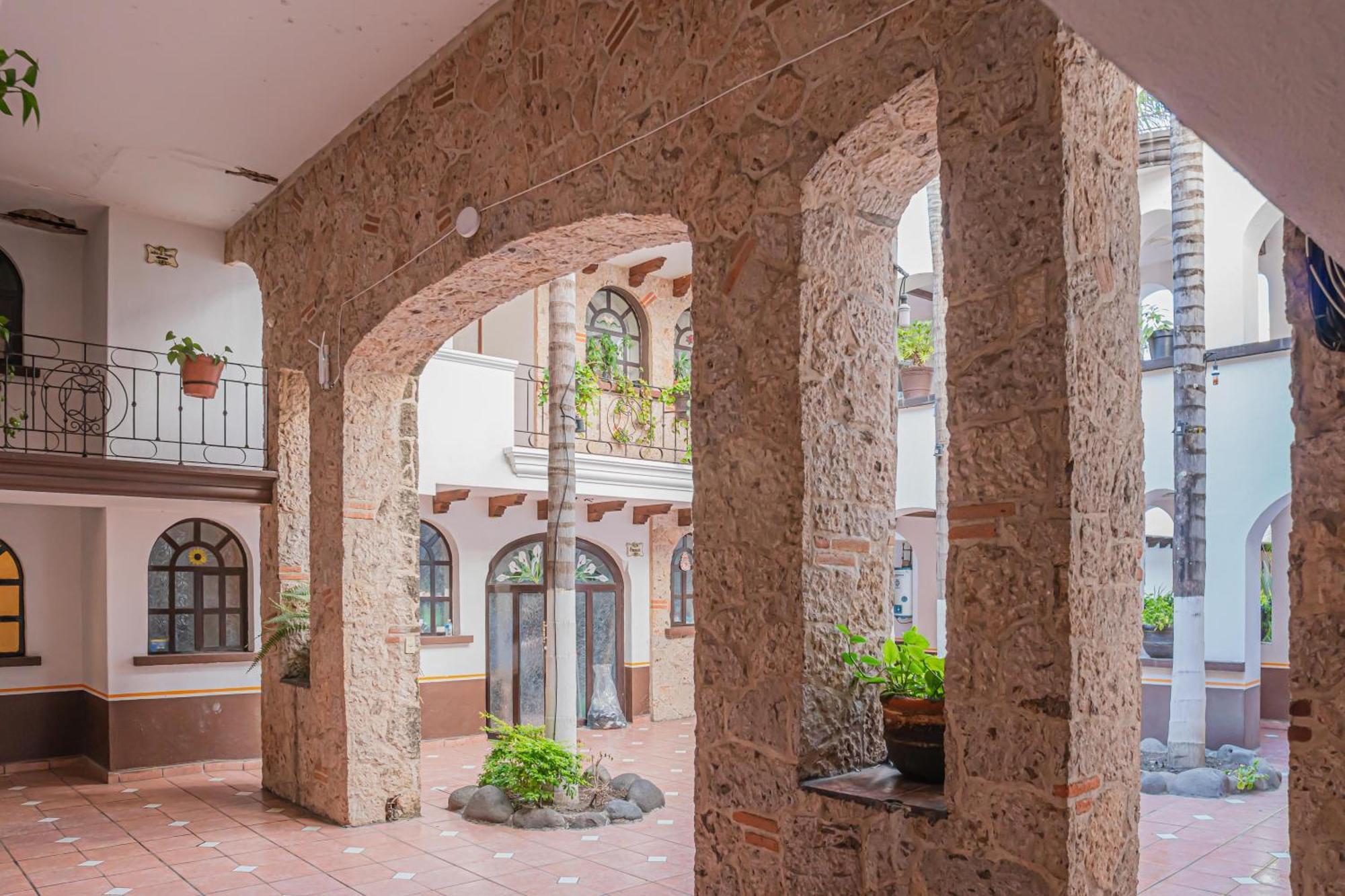 Hotel Zapotlan Ciudad Guzman Bagian luar foto